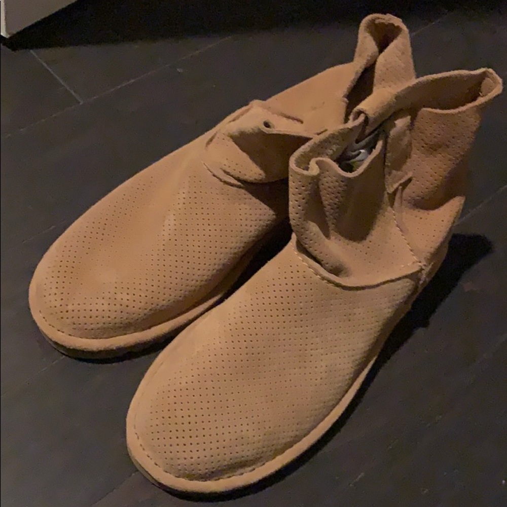 UGG Woman's Unlined Classic Mini Perf Suede Boots